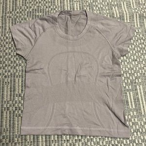 Lulu lemon cropped t shirt